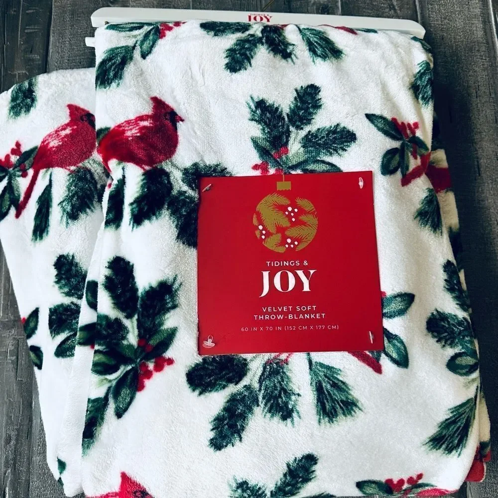 Red Cardinal Floral Christmas Holiday Plush Throw Blanket